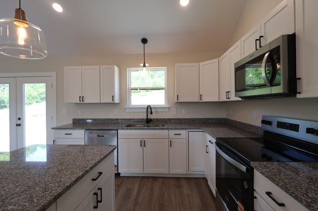 797 Smith Bend Ln, Gainesboro, TN 38562