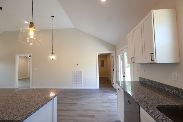797 Smith Bend Ln, Gainesboro, TN 38562