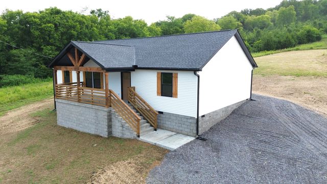 797 Smith Bend Ln, Gainesboro, TN 38562