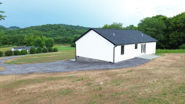 797 Smith Bend Ln, Gainesboro, TN 38562