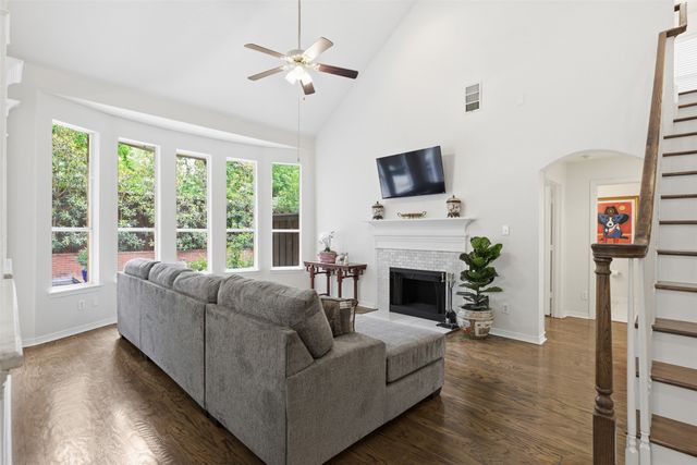 2218 Ash Grove Way, Dallas, TX 75228