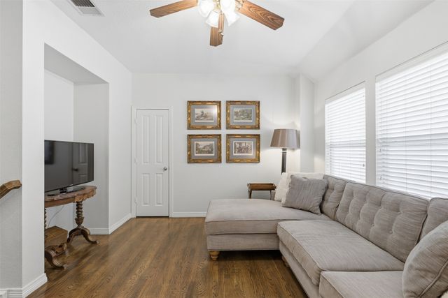2218 Ash Grove Way, Dallas, TX 75228