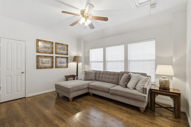 2218 Ash Grove Way, Dallas, TX 75228