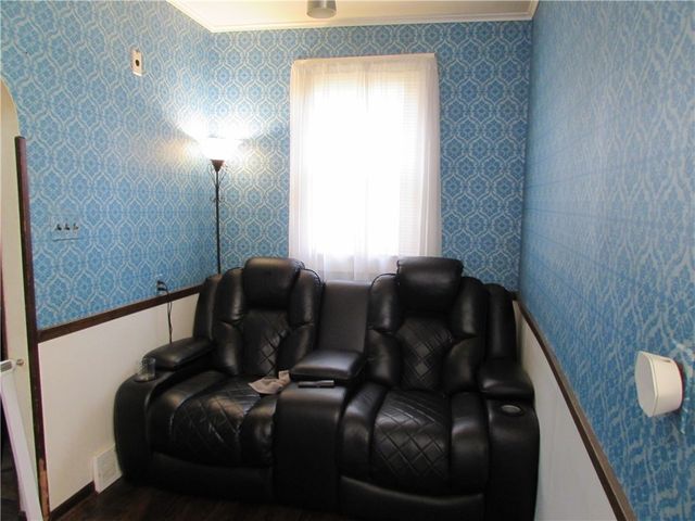 1706 Abraham St, Mckeesport, PA 15132