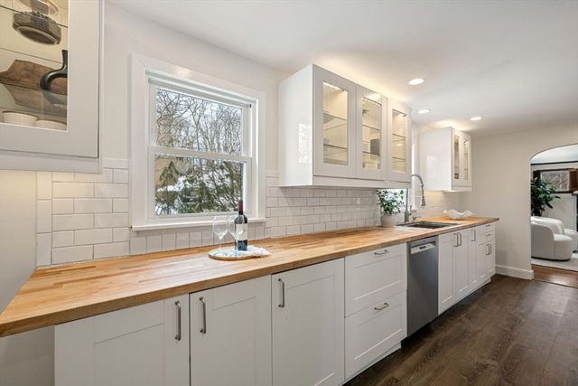 104 Myrtle Ave, Wakefield, MA 01880