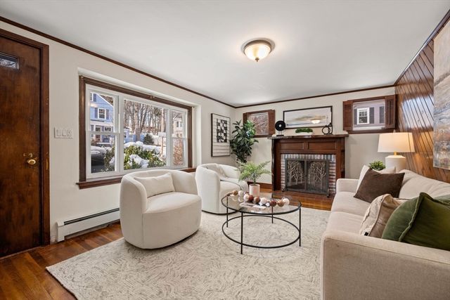 104 Myrtle Ave, Wakefield, MA 01880