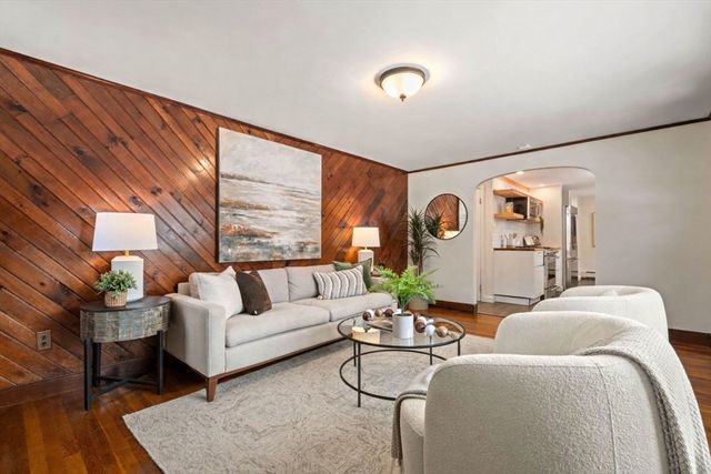 104 Myrtle Ave, Wakefield, MA 01880