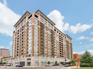 849 N FRANKLIN Street 418, Chicago, IL 60610