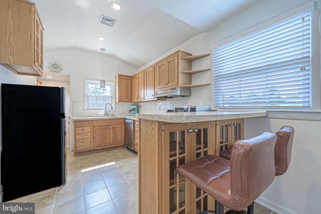 112 E PIERSON AVE, Somers Point, NJ 08244