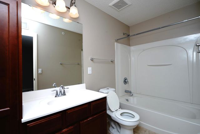 15615 60th Avenue N, Plymouth, MN 55446