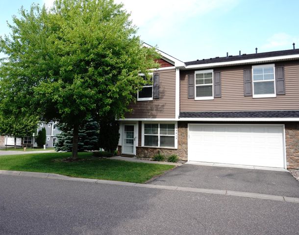 15615 60th Avenue N, Plymouth, MN 55446