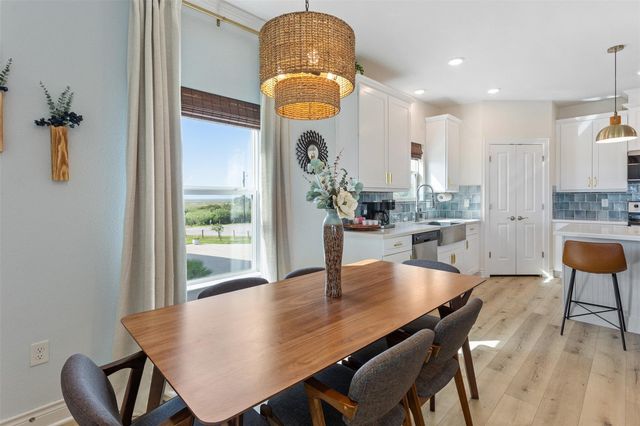 18010 Shaman Drive, Galveston, TX 77554