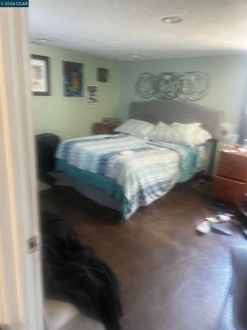 1161 64Th St, Oakland, CA 94608