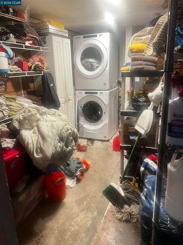 1161 64Th St, Oakland, CA 94608