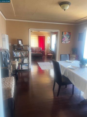 1161 64Th St, Oakland, CA 94608