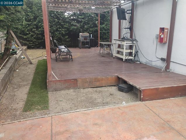 1161 64Th St, Oakland, CA 94608