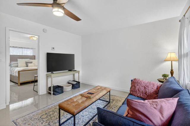 815 Middle River Drive 114, Fort Lauderdale, FL 33304