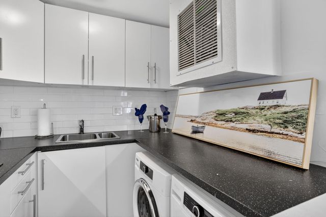 815 Middle River Drive 114, Fort Lauderdale, FL 33304