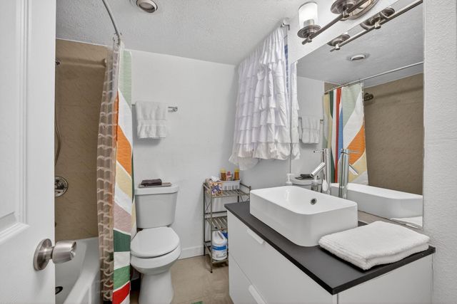 815 Middle River Drive 114, Fort Lauderdale, FL 33304