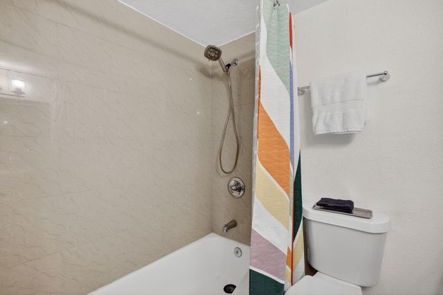 815 Middle River Drive 114, Fort Lauderdale, FL 33304