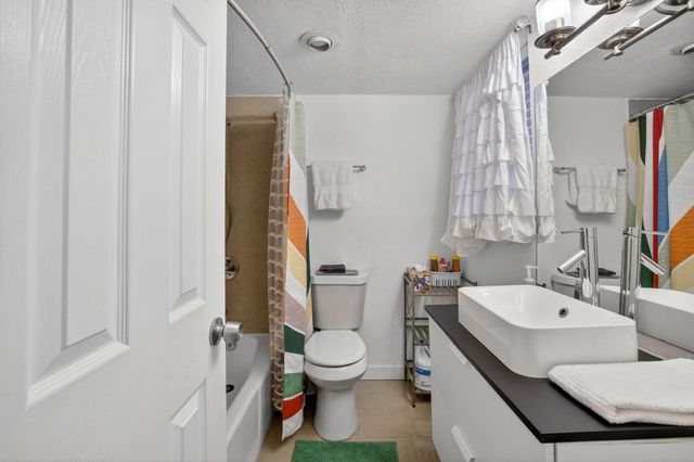 815 Middle River Drive 114, Fort Lauderdale, FL 33304