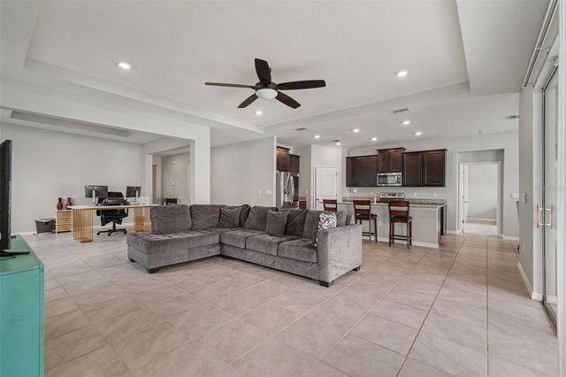 528 OCEAN SPRAY DRIVE, Ruskin, FL 33570