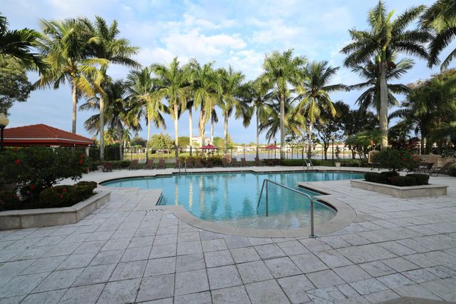 4240 San Marino Boulevard 304, West Palm Beach, FL 33409