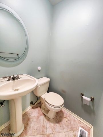 250 Riva Dr, Mansfield Twp., NJ 07840