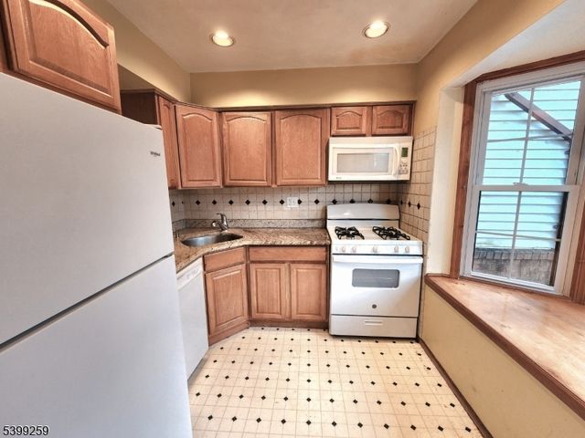 250 Riva Dr, Mansfield Twp., NJ 07840