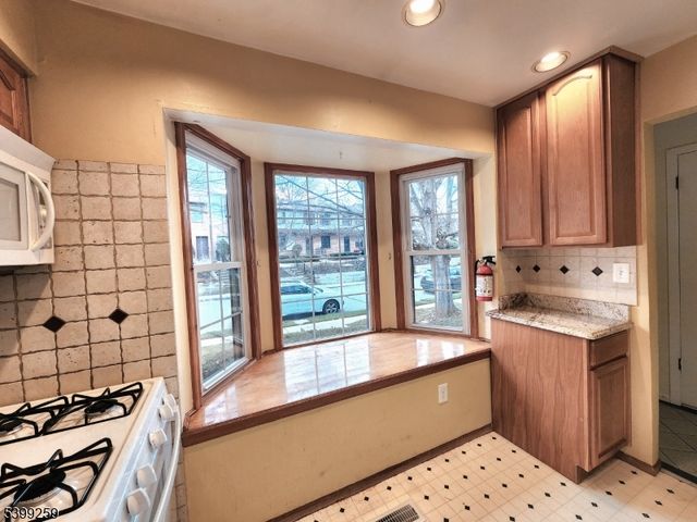 250 Riva Dr, Mansfield Twp., NJ 07840