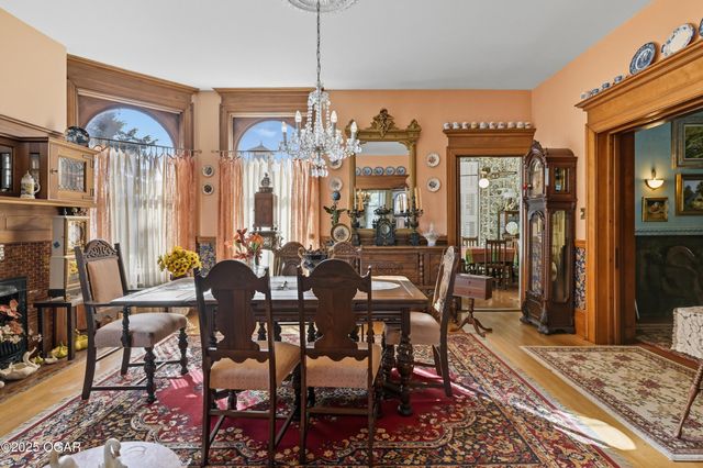 1335 S Main Street, Carthage, MO 64836