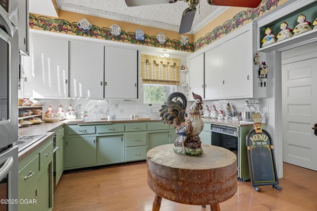 1335 S Main Street, Carthage, MO 64836