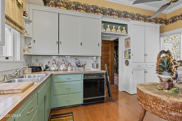 1335 S Main Street, Carthage, MO 64836