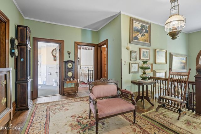 1335 S Main Street, Carthage, MO 64836