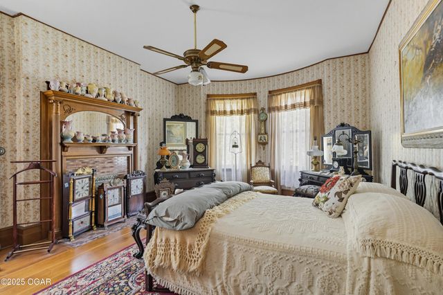 1335 S Main Street, Carthage, MO 64836