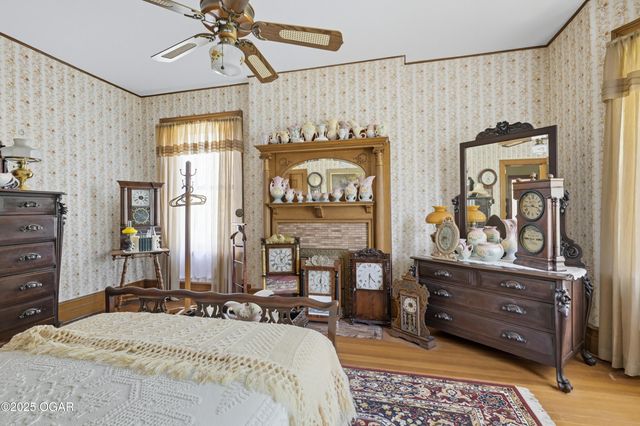 1335 S Main Street, Carthage, MO 64836