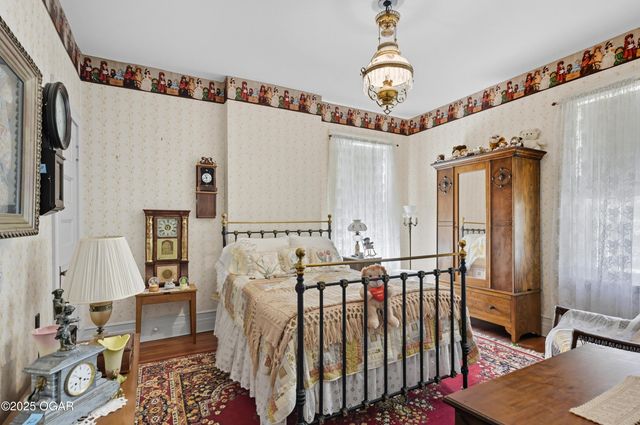 1335 S Main Street, Carthage, MO 64836