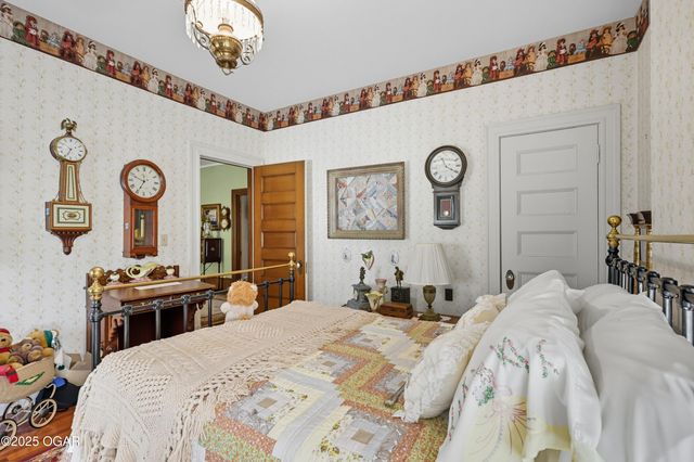 1335 S Main Street, Carthage, MO 64836