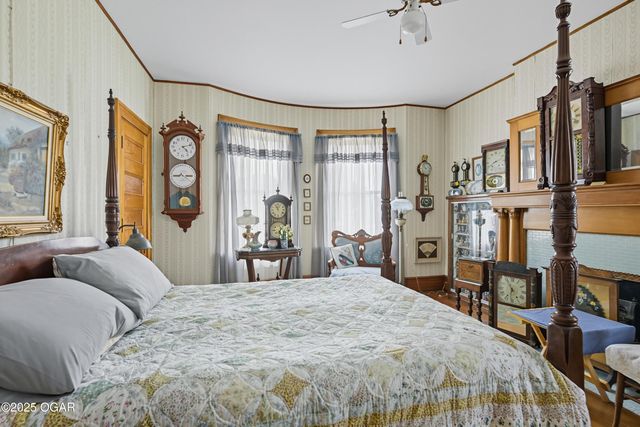 1335 S Main Street, Carthage, MO 64836