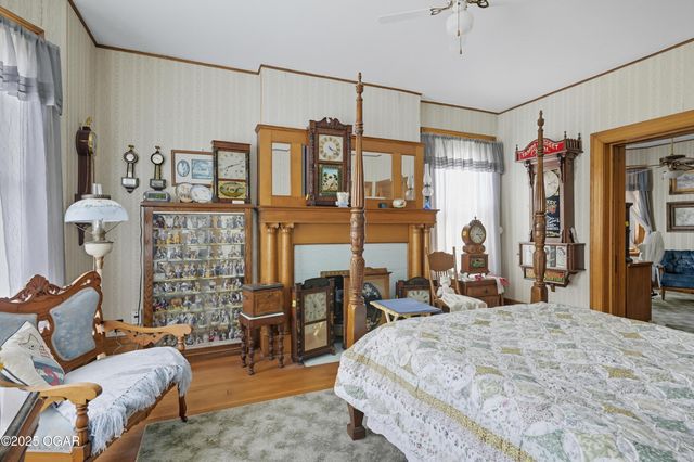 1335 S Main Street, Carthage, MO 64836