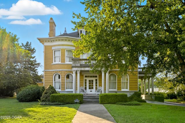 1335 S Main Street, Carthage, MO 64836