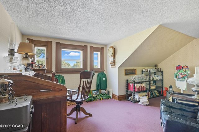 1335 S Main Street, Carthage, MO 64836