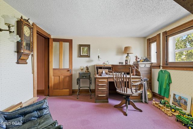 1335 S Main Street, Carthage, MO 64836