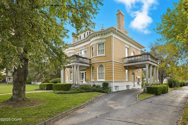 1335 S Main Street, Carthage, MO 64836