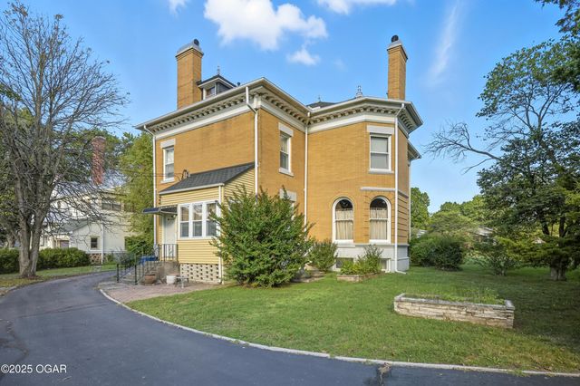 1335 S Main Street, Carthage, MO 64836