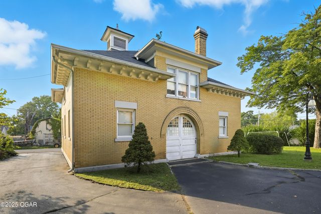 1335 S Main Street, Carthage, MO 64836