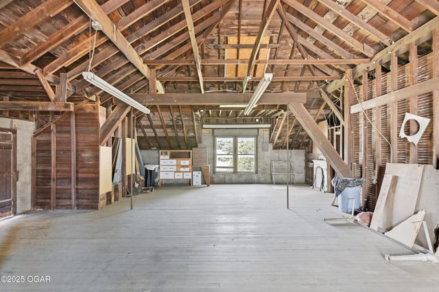 1335 S Main Street, Carthage, MO 64836