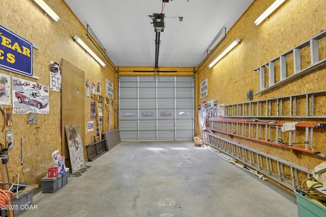 1335 S Main Street, Carthage, MO 64836