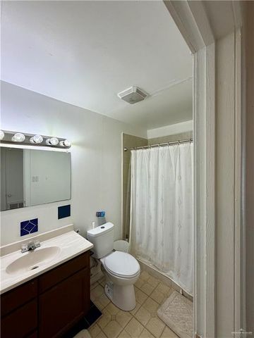 820 S 21st Avenue, Edinburg, TX 78539