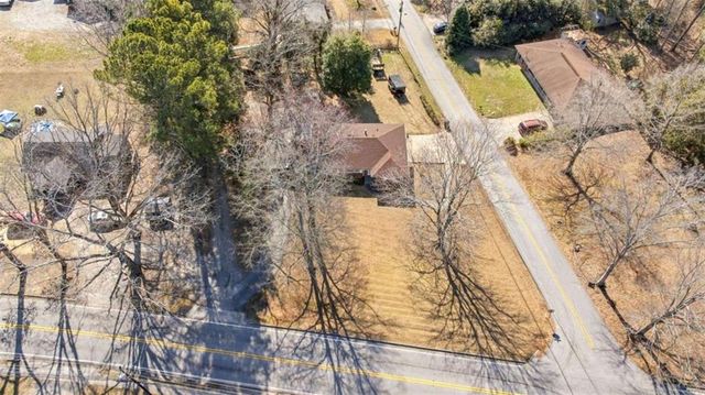 27 Hilltop Lane, Toccoa, GA 30577